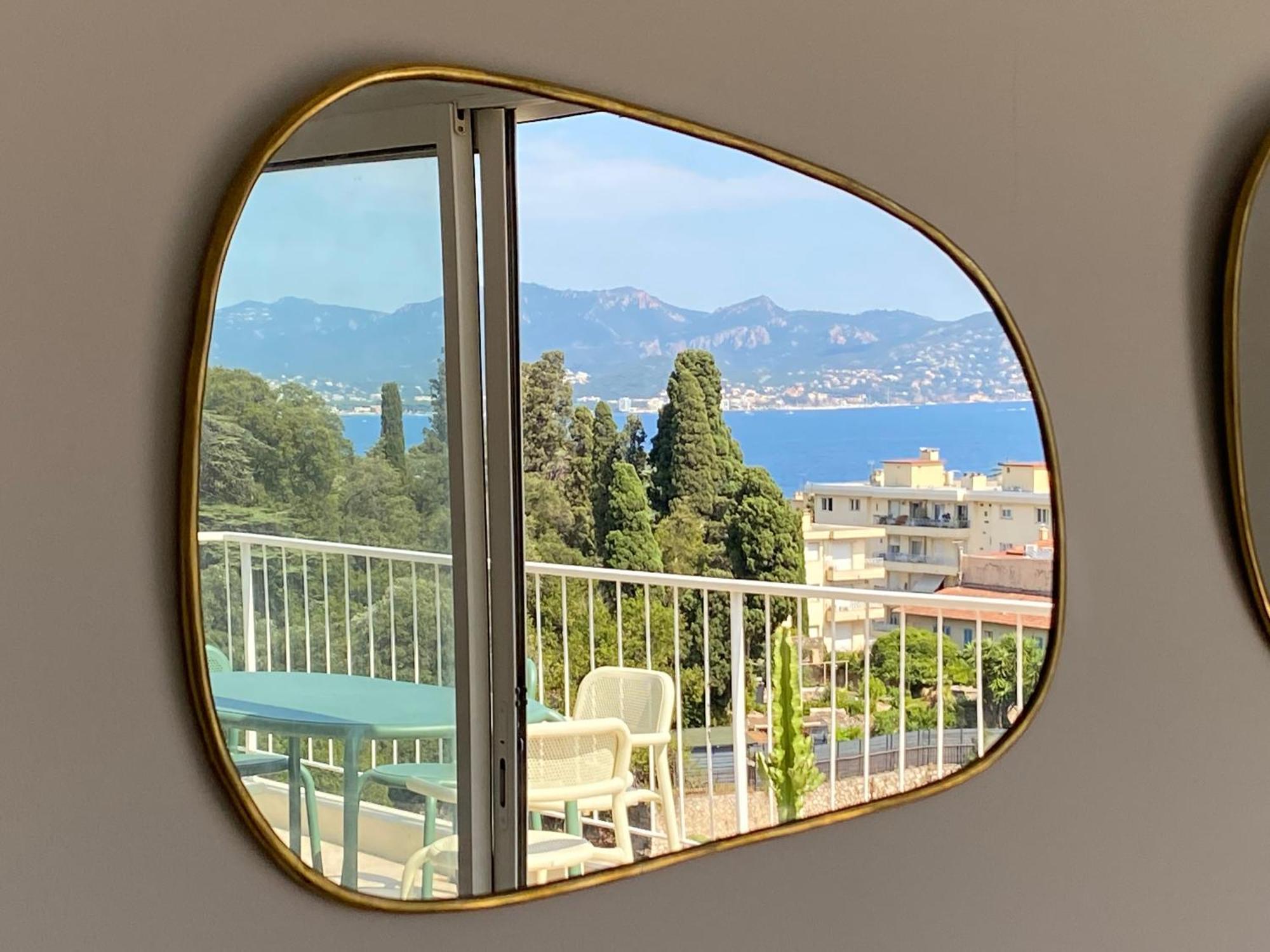 Vue A Couper Le Souffle - Nouveau Entierement Renove Apartment